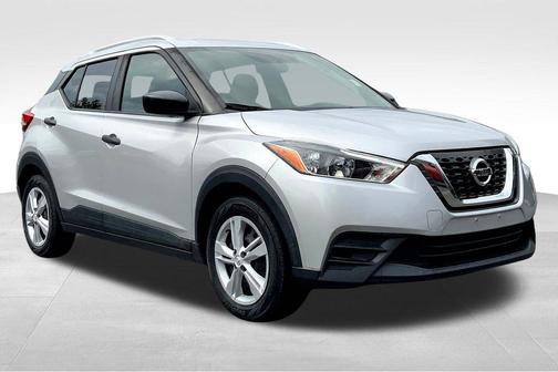 2019 Nissan Kicks S