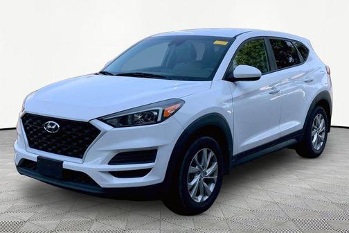 Dazzling White 2019 Hyundai TUCSON SE