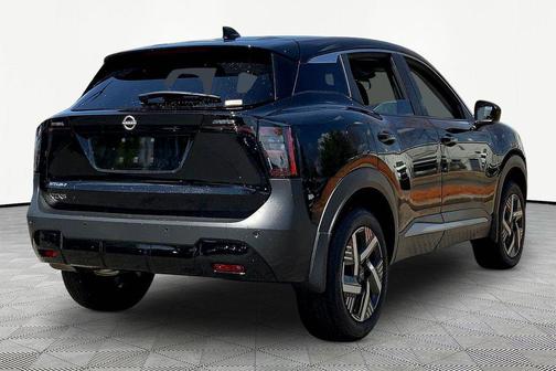 Super Black 2025 Nissan Kicks SV