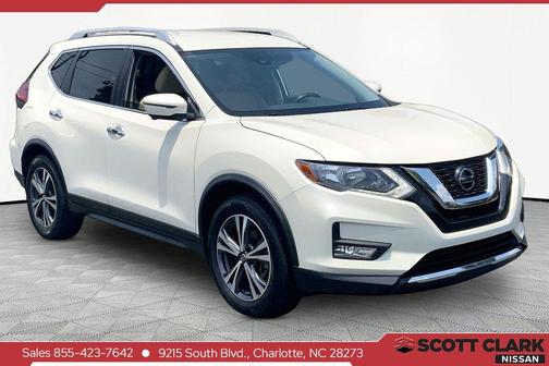 Pearl White Tricoat 2019 Nissan Rogue SV