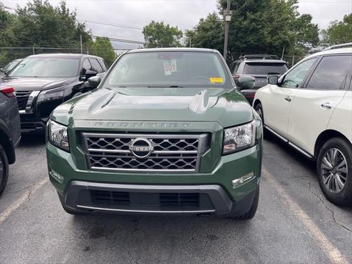 2022 Nissan Frontier SV