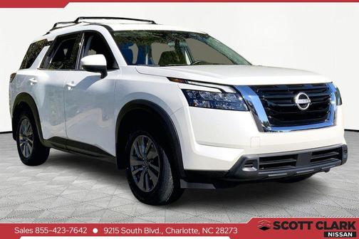 2024 Nissan Pathfinder SV 4WD