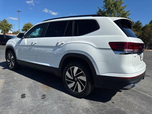 2024 Volkswagen Atlas 2.0T SE w/Technology 4MOTION