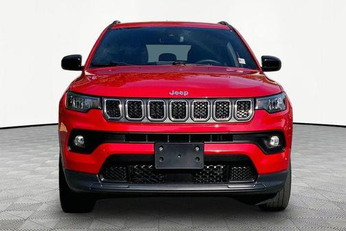 Redline Pearlcoat 2023 Jeep Compass Latitude