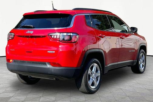 Redline Pearlcoat 2023 Jeep Compass Latitude
