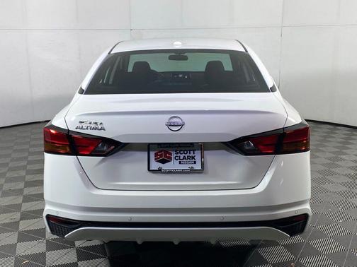 2025 Nissan Altima S FWD
