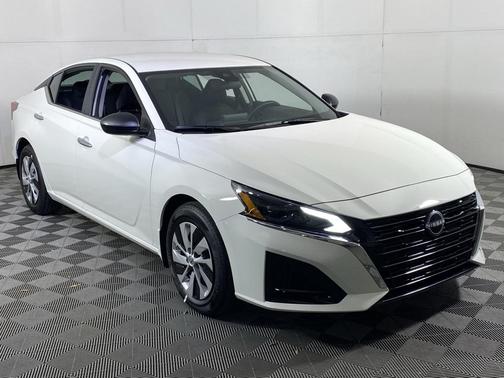 2025 Nissan Altima S FWD