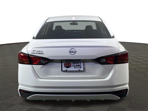 2025 Nissan Altima S FWD
