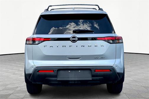 2023 Nissan Pathfinder SV 4WD