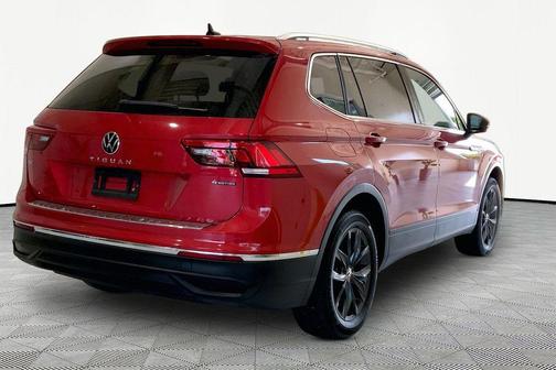 Kings Red Metallic 2023 Volkswagen Tiguan 2.0T SE 4MOTION