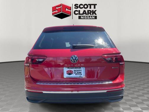 Kings Red Metallic 2023 Volkswagen Tiguan 2.0T SE 4MOTION