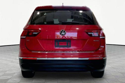 Kings Red Metallic 2023 Volkswagen Tiguan 2.0T SE 4MOTION