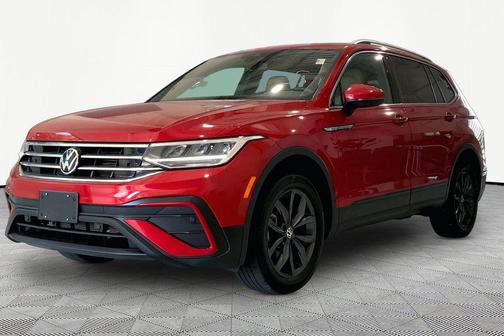 Kings Red Metallic 2023 Volkswagen Tiguan 2.0T SE 4MOTION