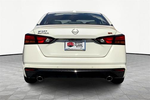2024 Nissan Altima SR FWD
