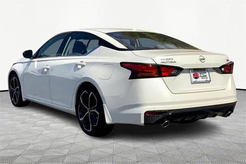 2024 Nissan Altima SR FWD