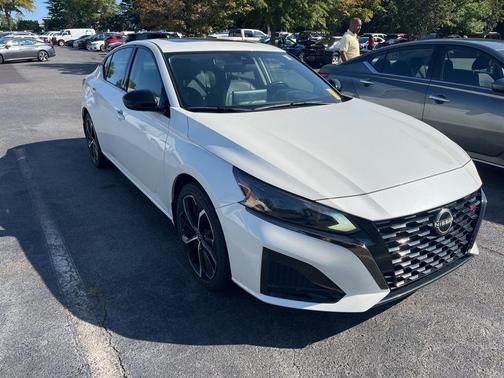 2024 Nissan Altima SR FWD