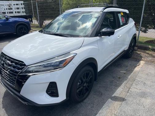 2024 Nissan Kicks SR