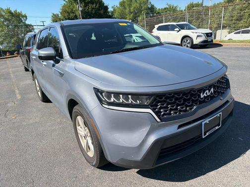 Everlasting Silver 2023 Kia Sorento LX
