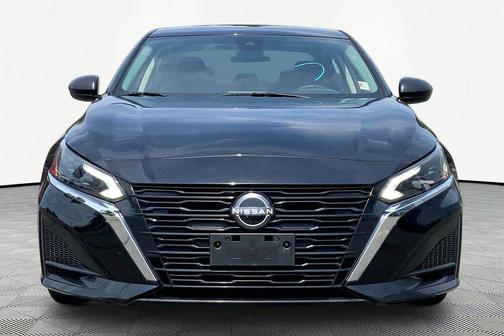 Super Black 2024 Nissan Altima 2.5 SV