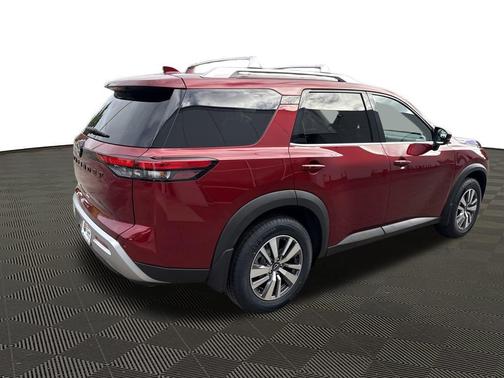 2023 Nissan Pathfinder SL 4WD