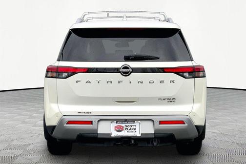 2022 Nissan Pathfinder Platinum 4WD