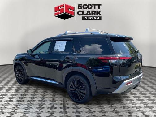 Super Black 2023 Nissan Pathfinder Platinum 4WD