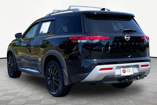 Super Black 2023 Nissan Pathfinder Platinum 4WD