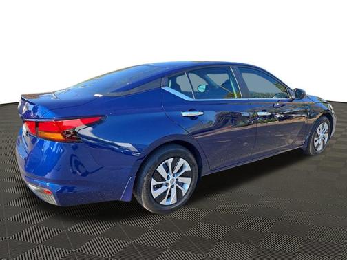 2024 Nissan Altima S FWD
