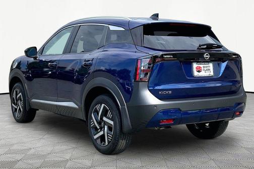 Deep Blue Pearl 2026 Nissan Kicks SV