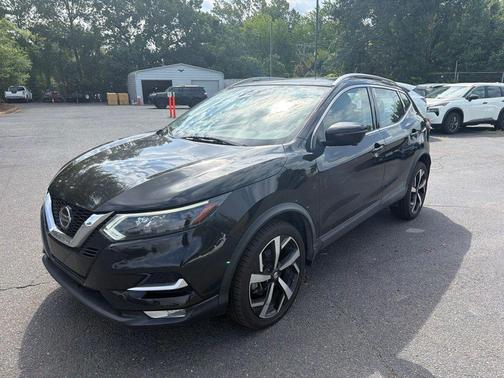 Magnetic Black Pearl 2020 Nissan Rogue Sport SL