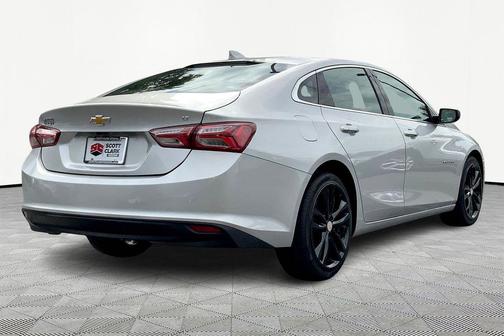 2022 Chevrolet Malibu FWD LT