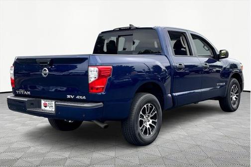 2022 Nissan Titan SV