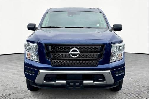 2022 Nissan Titan SV