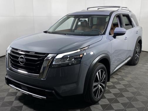 2025 Nissan Pathfinder Platinum FWD