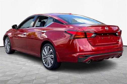 2024 Nissan Altima 2.5 SL