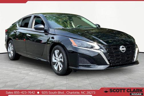 Super Black 2025 Nissan Altima S FWD