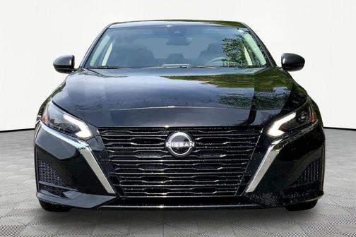 Super Black 2025 Nissan Altima S FWD