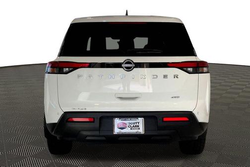 2023 Nissan Pathfinder S 4WD