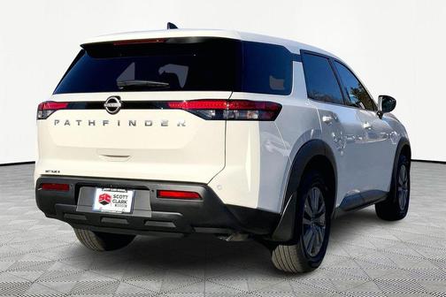 2025 Nissan Pathfinder S FWD