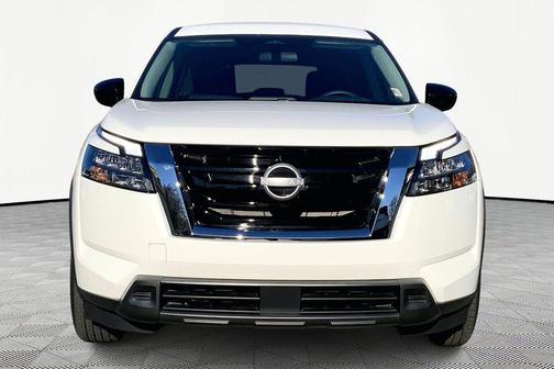 2025 Nissan Pathfinder S FWD