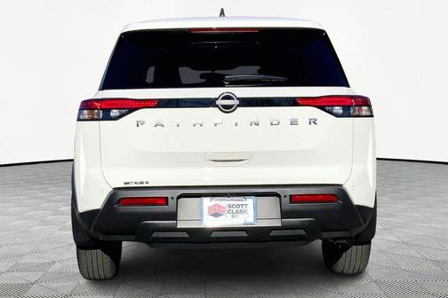 2025 Nissan Pathfinder S FWD