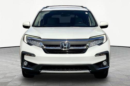 Platinum White Pearl 2020 Honda Pilot Touring 8-Passenger
