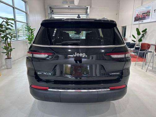 2022 Jeep Grand Cherokee L Laredo