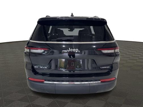 2022 Jeep Grand Cherokee L Laredo