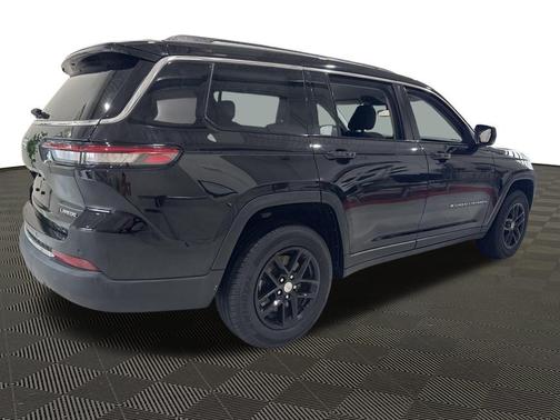 2022 Jeep Grand Cherokee L Laredo