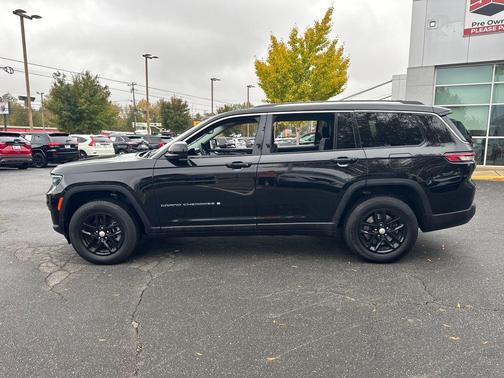 2022 Jeep Grand Cherokee L Laredo