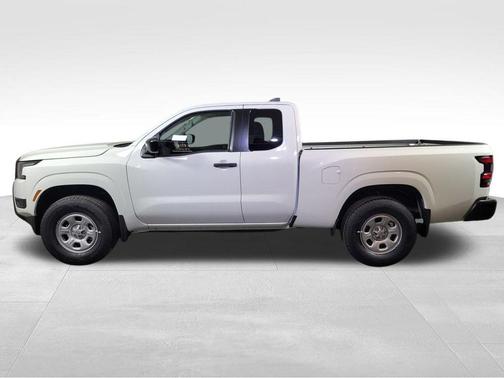 2025 Nissan Frontier S