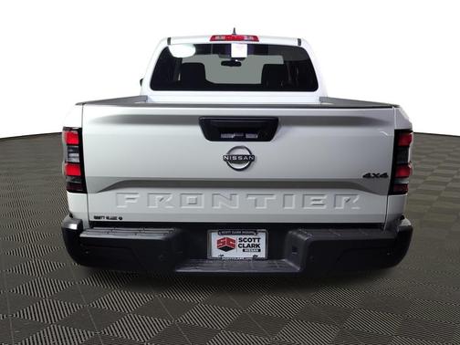 2025 Nissan Frontier S