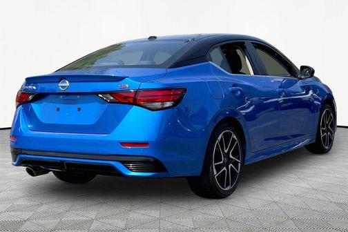 Electric Blue Metallic/Super Black 2024 Nissan Sentra SR