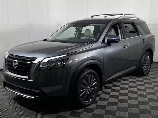 2025 Nissan Pathfinder SL FWD